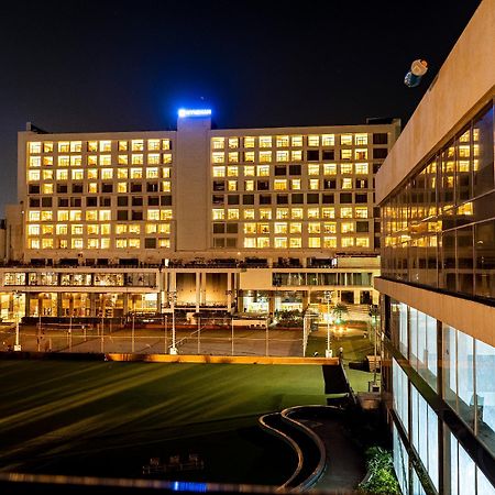 Отель Wyndham Ahmedabad Shela Экстерьер фото